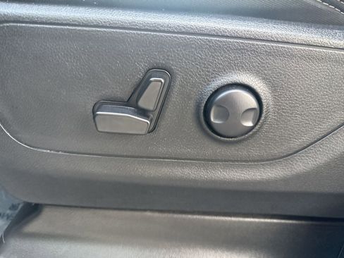 Used 2025 RAM 1500 Big Horn AWD/4WD image 14
