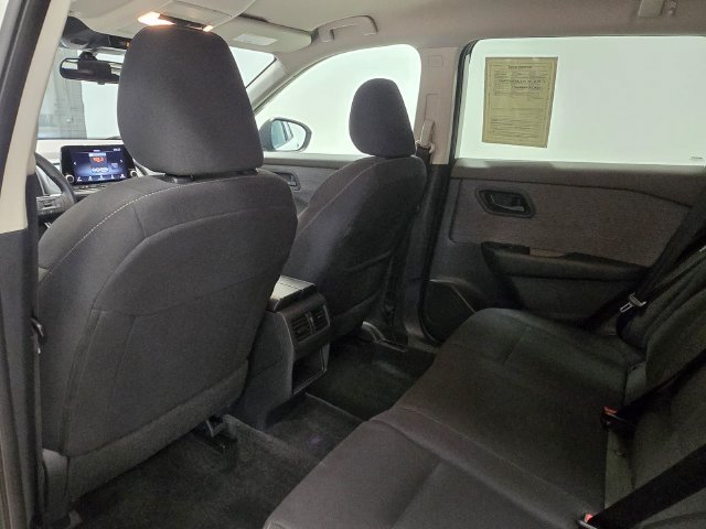 Used 2023 Nissan Rogue S FWD image 21