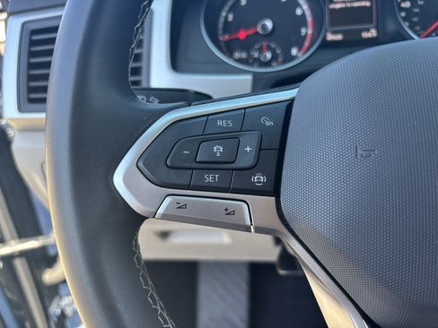 Used 2021 Volkswagen Atlas SE w/ Panoramic Sunroof Package FWD image 24