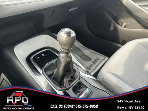 Used 2022 Toyota Corolla SE w/ Carpet Mat Package (TMS) image 34