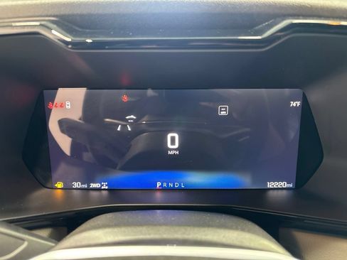 Used 2025 Chevrolet Colorado ZR2 w/ Technology Package AWD/4WD image 21