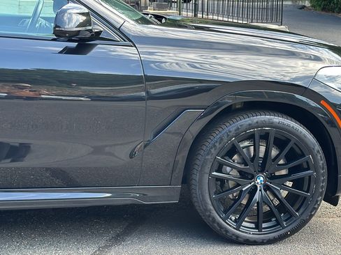 Used 2022 BMW X6 xDrive40i w/ M Sport Package AWD/4WD image 10