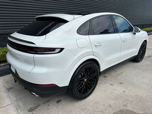 Used 2026 Porsche Cayenne Coupe AWD/4WD image 9