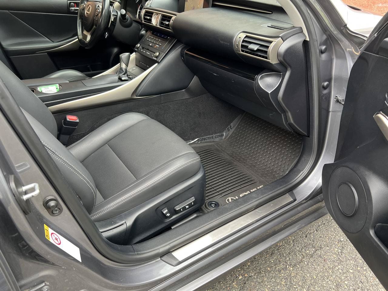 Used 2016 Lexus IS 300 AWD w/ Navigation System Package image 17