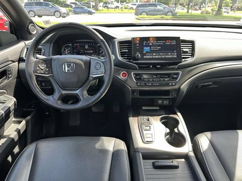 Used 2023 Honda Passport EX-L image 11
