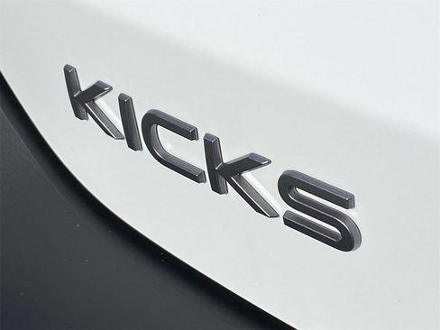 New 2026 Nissan Kicks S FWD image 9