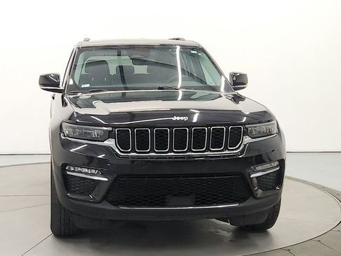 Used 2024 Jeep Grand Cherokee Limited image 2