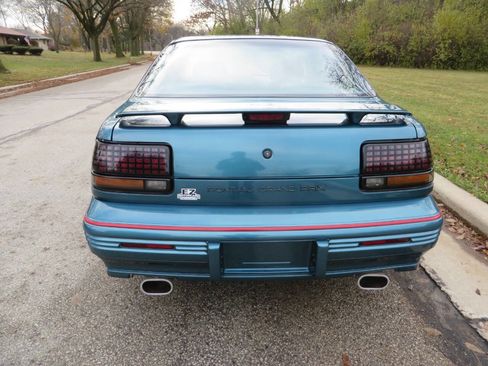 Used 1994 Pontiac Grand Prix SE image 4