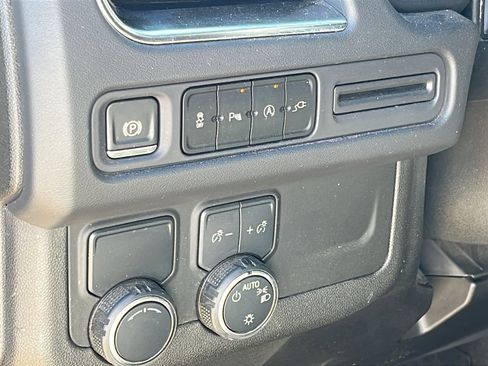 Used 2021 Chevrolet Tahoe LT image 13