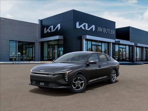 New 2026 Kia K4 LXS image 1