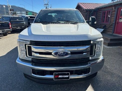 Used 2019 Ford F350 XLT image 3
