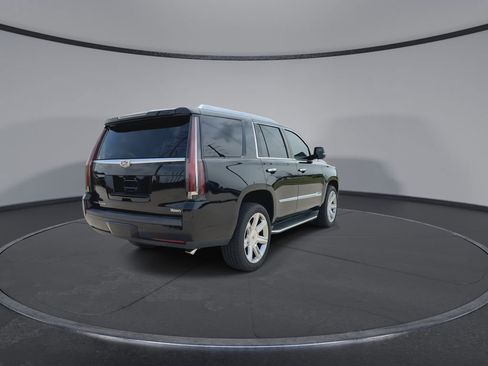 Used 2015 Cadillac Escalade Luxury RWD image 8