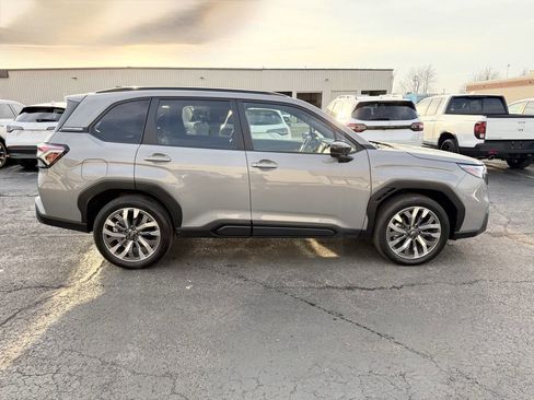 Used 2025 Subaru Forester Touring image 5