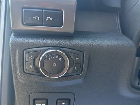 Used 2020 Ford F150 XLT w/ Equipment Group 302A Luxury AWD/4WD image 16