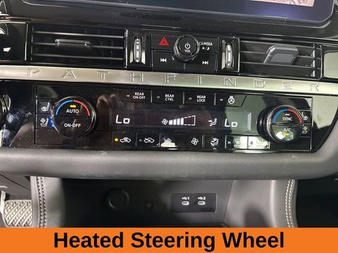 Used 2026 Nissan Pathfinder Platinum image 19