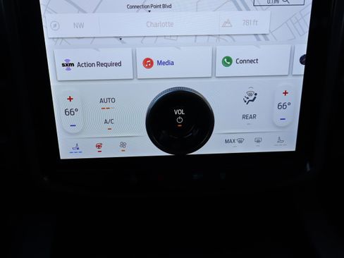 Used 2024 Ford Expedition Platinum image 30