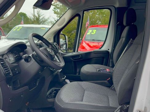 Used 2023 RAM ProMaster 2500 FWD image 9