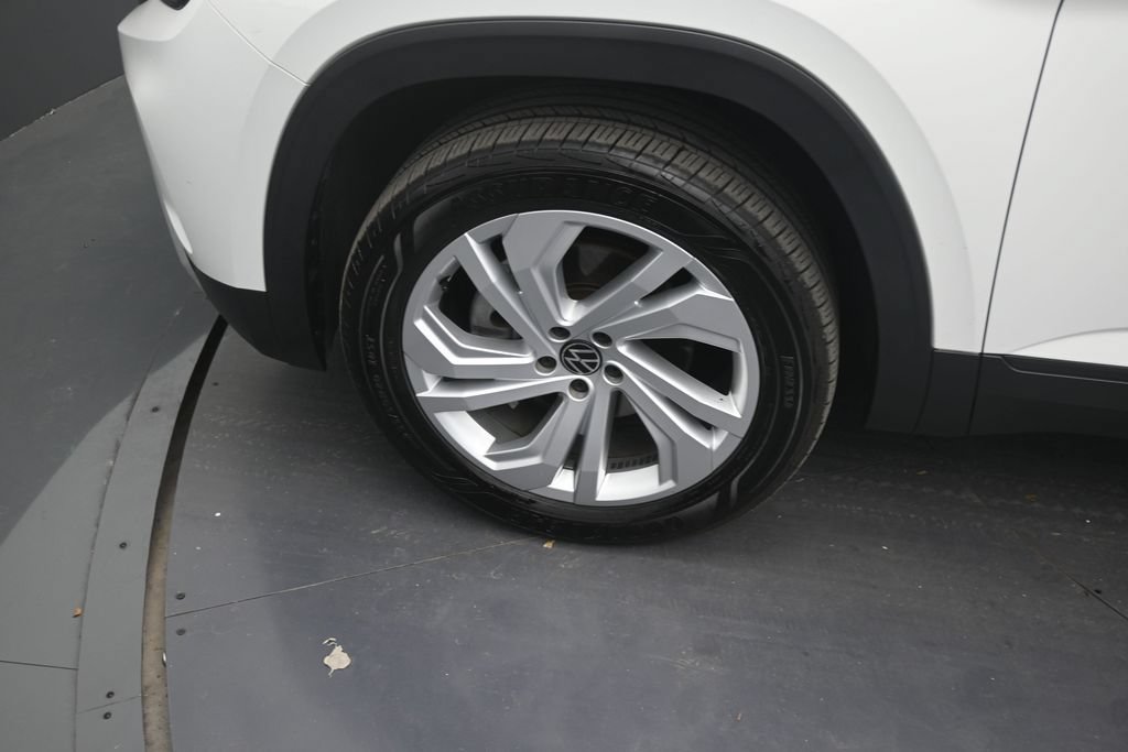Used 2023 Volkswagen Atlas SE w/ Panoramic Sunroof Package FWD image 9