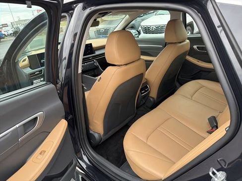 Certified 2025 Hyundai Sonata Limited FWD image 16