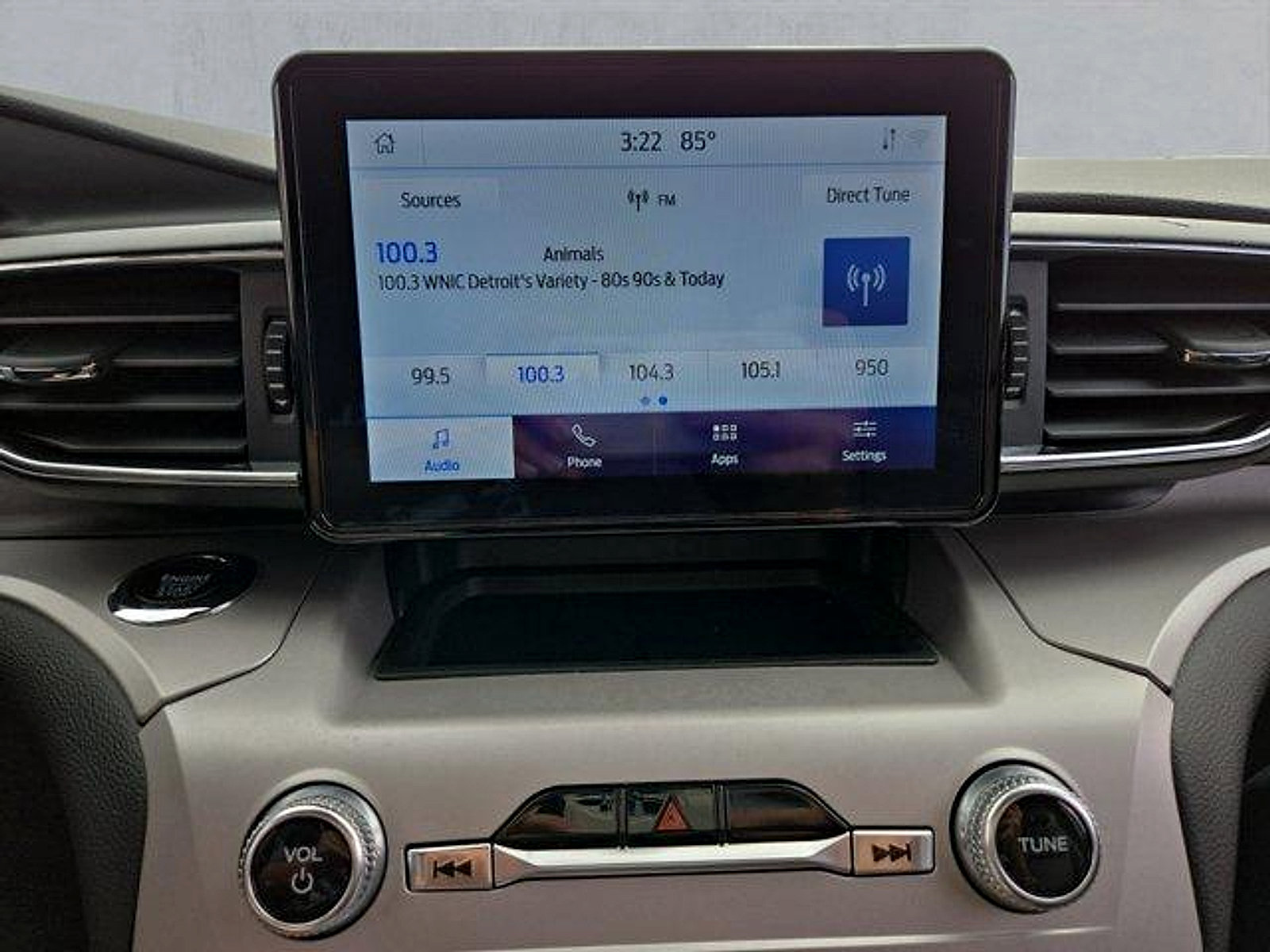 Certified 2023 Ford Explorer XLT w/ Equipment Group 202A AWD/4WD image 18