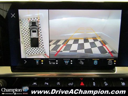 Used 2022 Chevrolet Silverado 1500 LT Trail Boss w/ LT Trail Boss Premium Package image 8