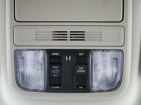 New 2026 Honda Odyssey Touring image 29