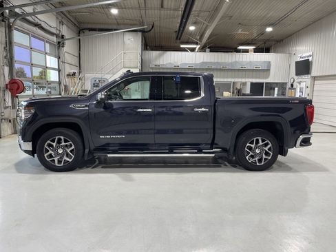 Used 2023 GMC Sierra 1500 SLT w/ SLT Premium Package image 5