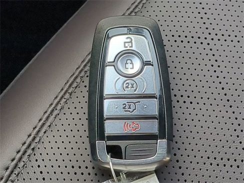 New 2026 Ford Explorer Platinum image 30