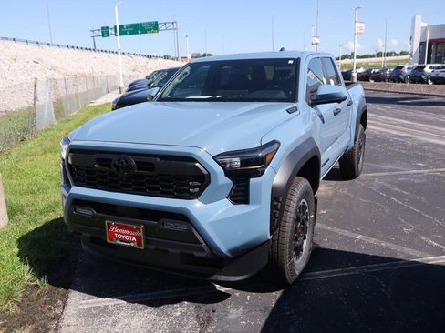 New 2026 Toyota Tacoma 4x4 Double Cab Hybrid image 32