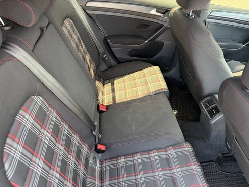Used 2020 Volkswagen GTI S image 17
