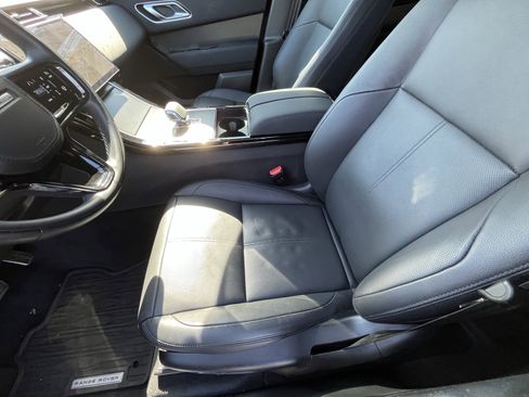 Used 2025 Land Rover Range Rover Velar Dynamic SE image 18