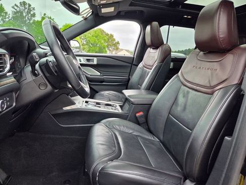 Used 2020 Ford Explorer Platinum w/ Premium Technology Package AWD/4WD image 9