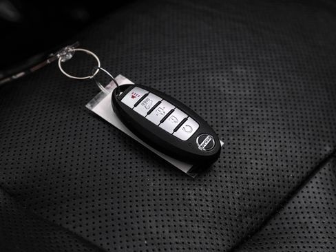 Used 2019 Nissan Rogue SL w/ Premium Package image 65