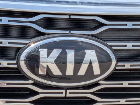 Used 2021 Kia Telluride S FWD image 13