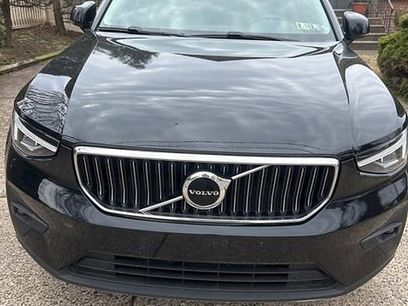 Used 2023 Volvo XC40 B5 Plus w/ Climate Package