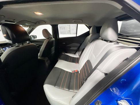 Used 2022 Nissan Kicks SR w/ Premium Package FWD image 29