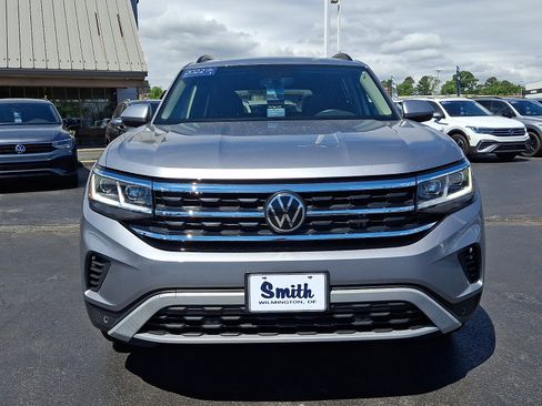 Certified 2022 Volkswagen Atlas SE w/ Panoramic Sunroof Package AWD/4WD image 2