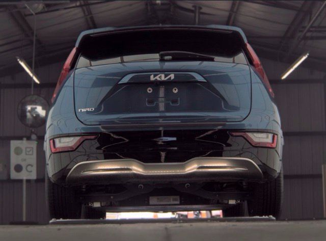Certified 2023 Kia Niro Wave FWD image 7