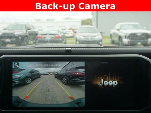 Used 2024 Jeep Gladiator Sport w/ Premium Package AWD/4WD image 9
