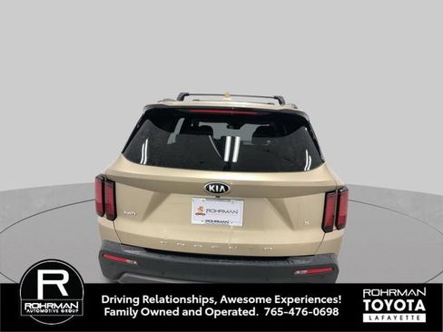 Used 2021 Kia Sorento S w/ Panoramic Sunroof Package AWD/4WD image 6