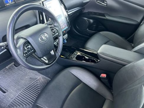 Used 2021 Toyota Prius Prime Limited image 10