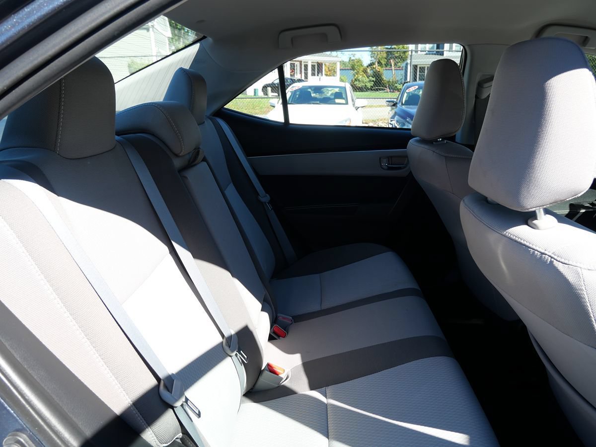 Used 2018 Toyota Corolla LE FWD image 27