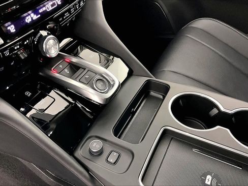 Used 2025 Acura MDX SH-AWD w/ Technology Package image 15