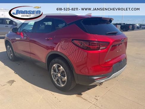 Used 2024 Chevrolet Blazer LT w/ Convenience Package FWD image 4