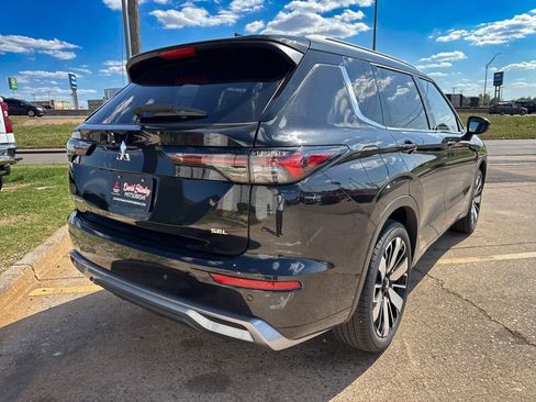 New 2026 Mitsubishi Outlander SEL FWD image 4