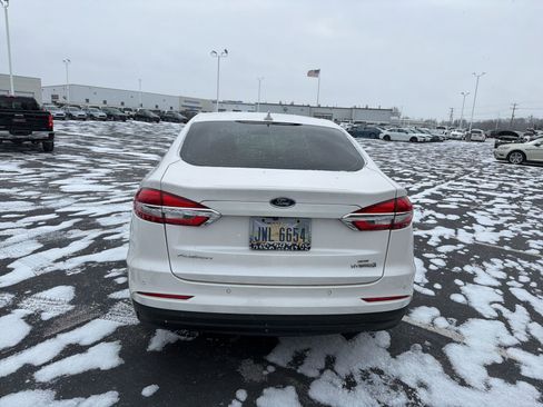 Used 2019 Ford Fusion SE image 5