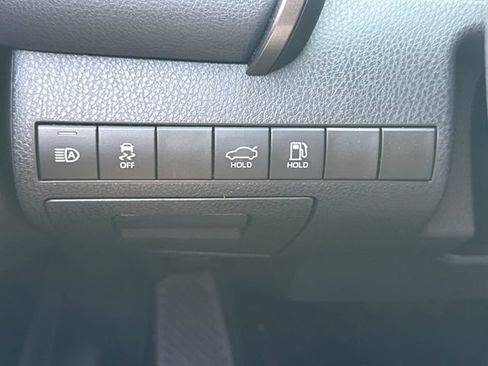 Used 2020 Toyota Camry SE AWD/4WD image 30