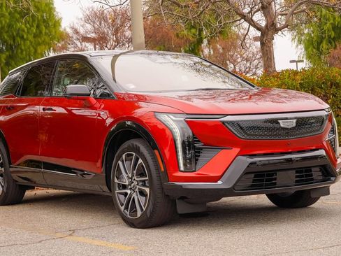 New 2026 Cadillac Optiq Sport 2 RWD image 5