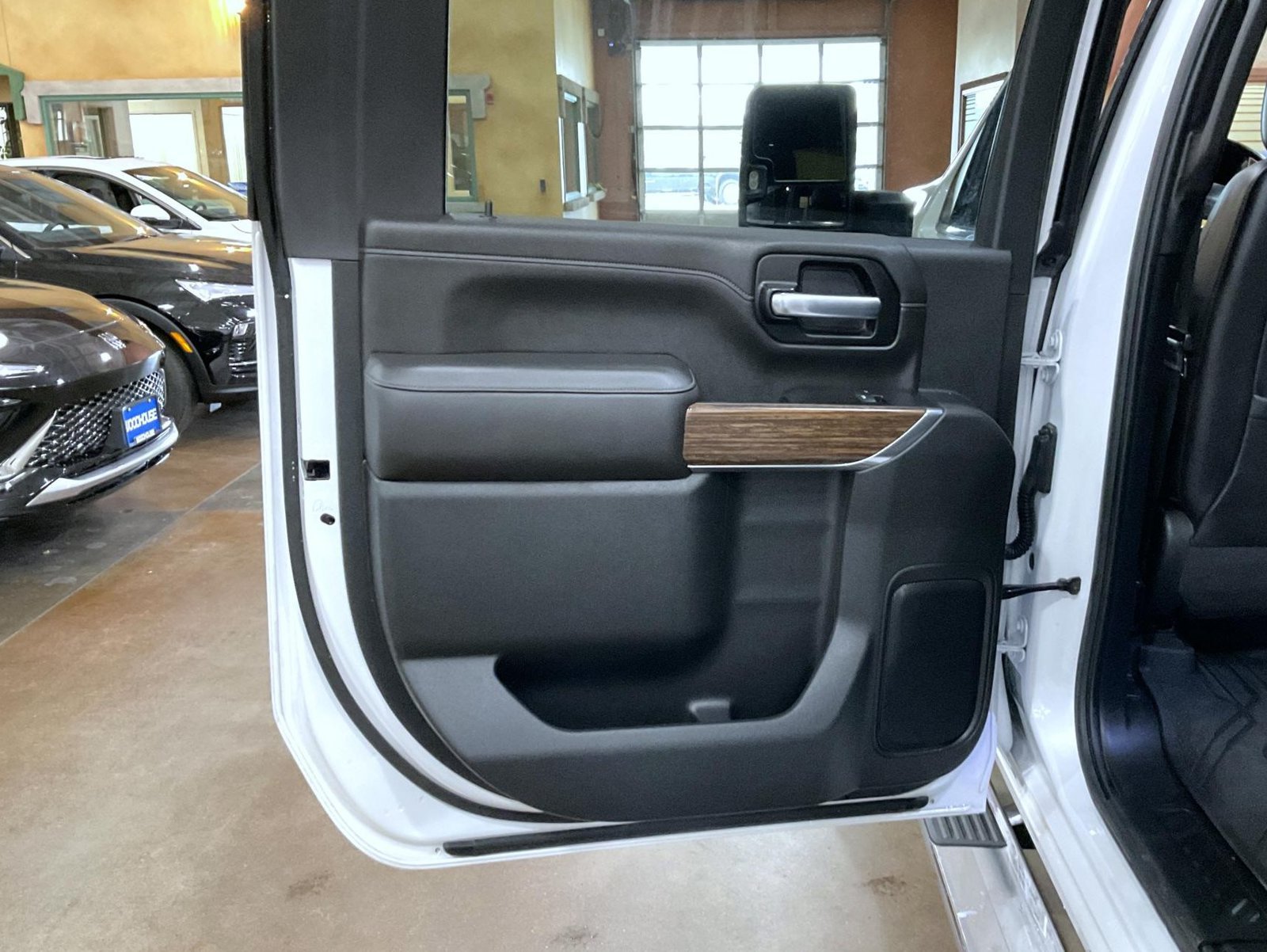 Certified 2020 Chevrolet Silverado 3500 High Country AWD/4WD image 20