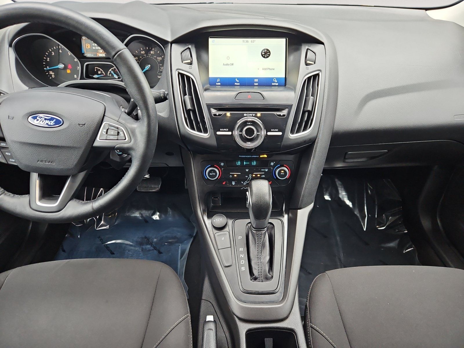 Used 2018 Ford Focus SEL w/ Cold Weather Package FWD image 11